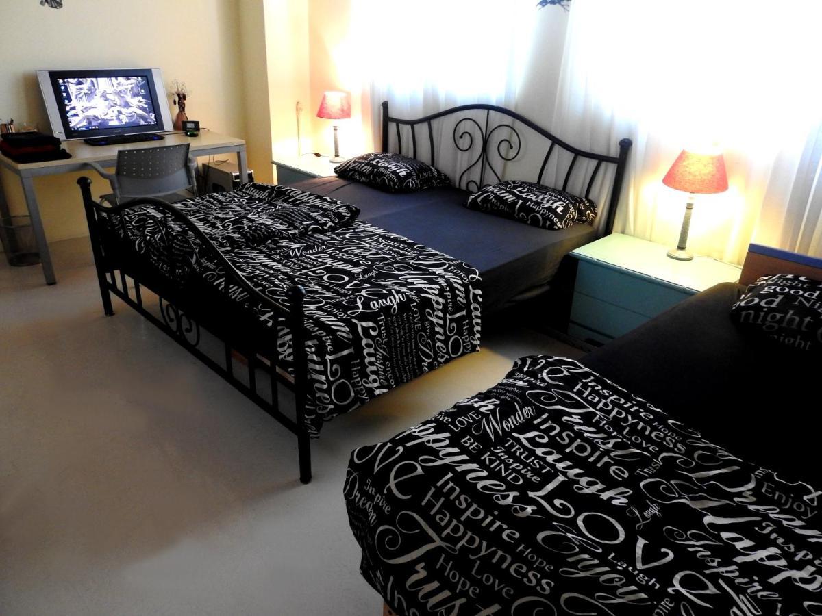 Port Very Near Fast Wi-Fi Netflix Room1 ピレウス エクステリア 写真